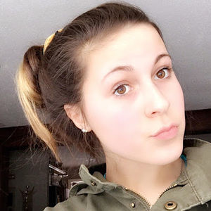 Meet your Posher, Isabella